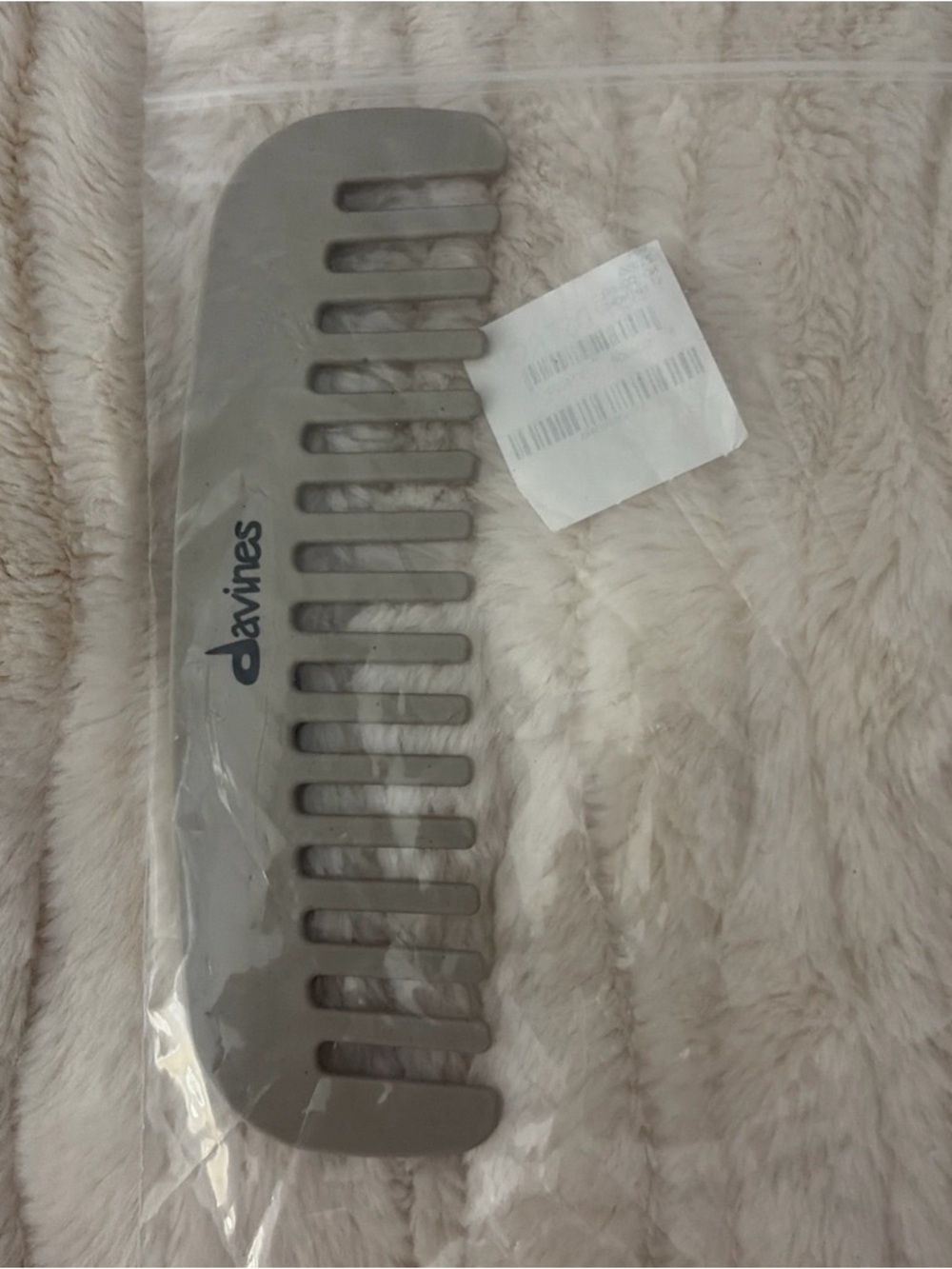 Davines Wide-Tooth Comb in Light Gray Matte Finish